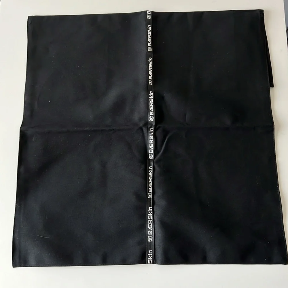 BAERSkin Black Garment cotton canvas travel bag